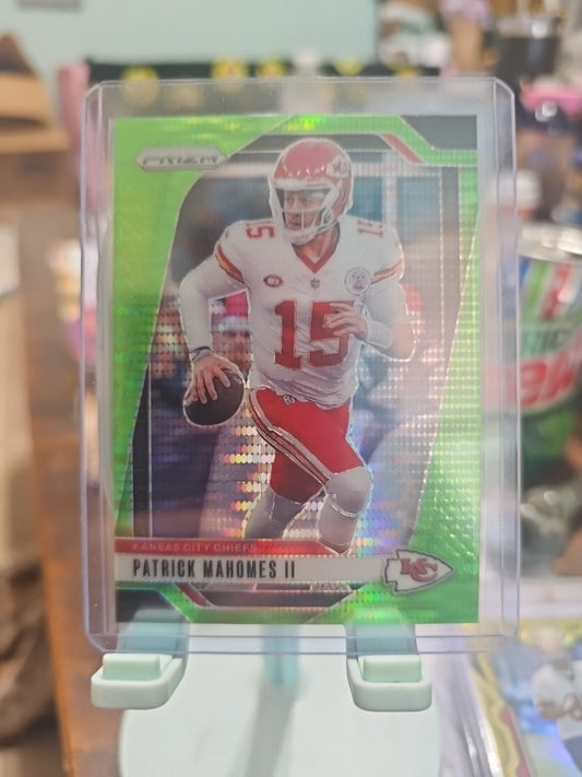 2024 Panini Prizm - Patrick Mahomes II #138 Neon Green Pulsar Prizm